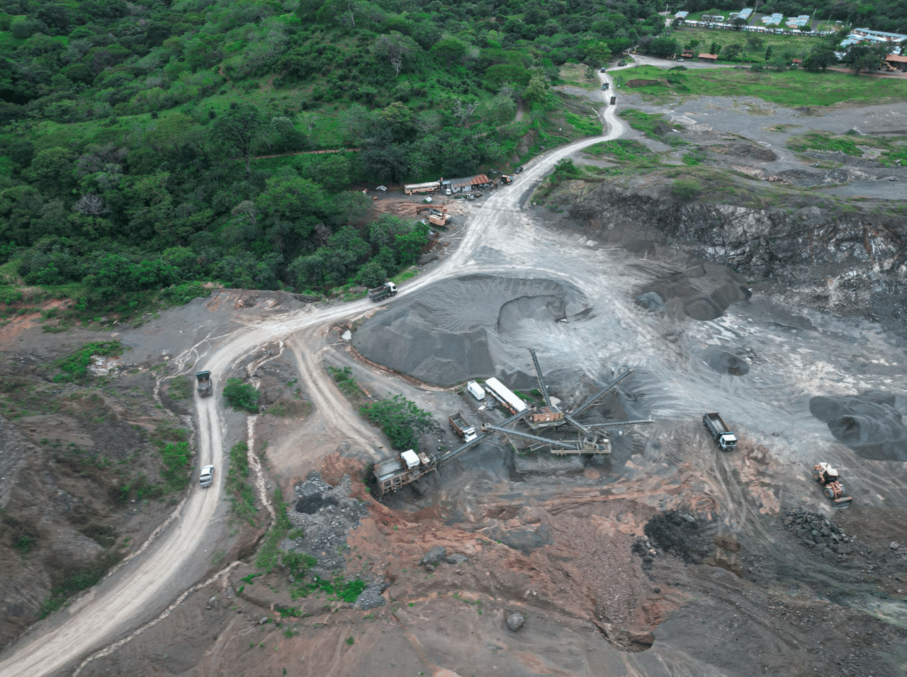 Palo De Arco Tajo - Land Fro Material Extraction - Income Opportunity