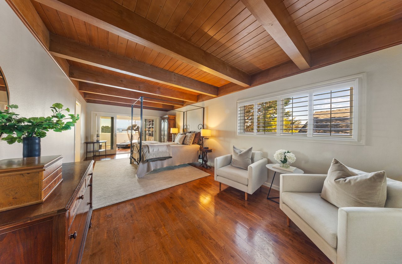 Sunny View Residence in Peacock Gap