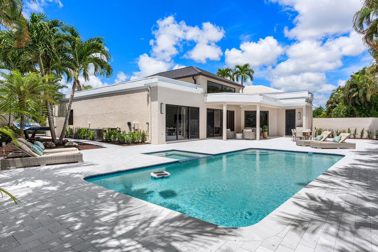 5323 Ascot Bend