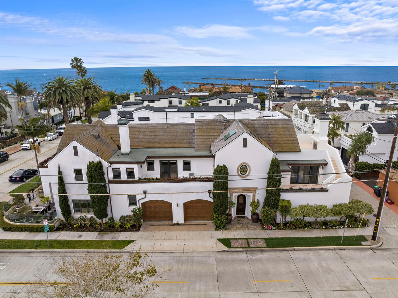 3221 Seaview Avenue
