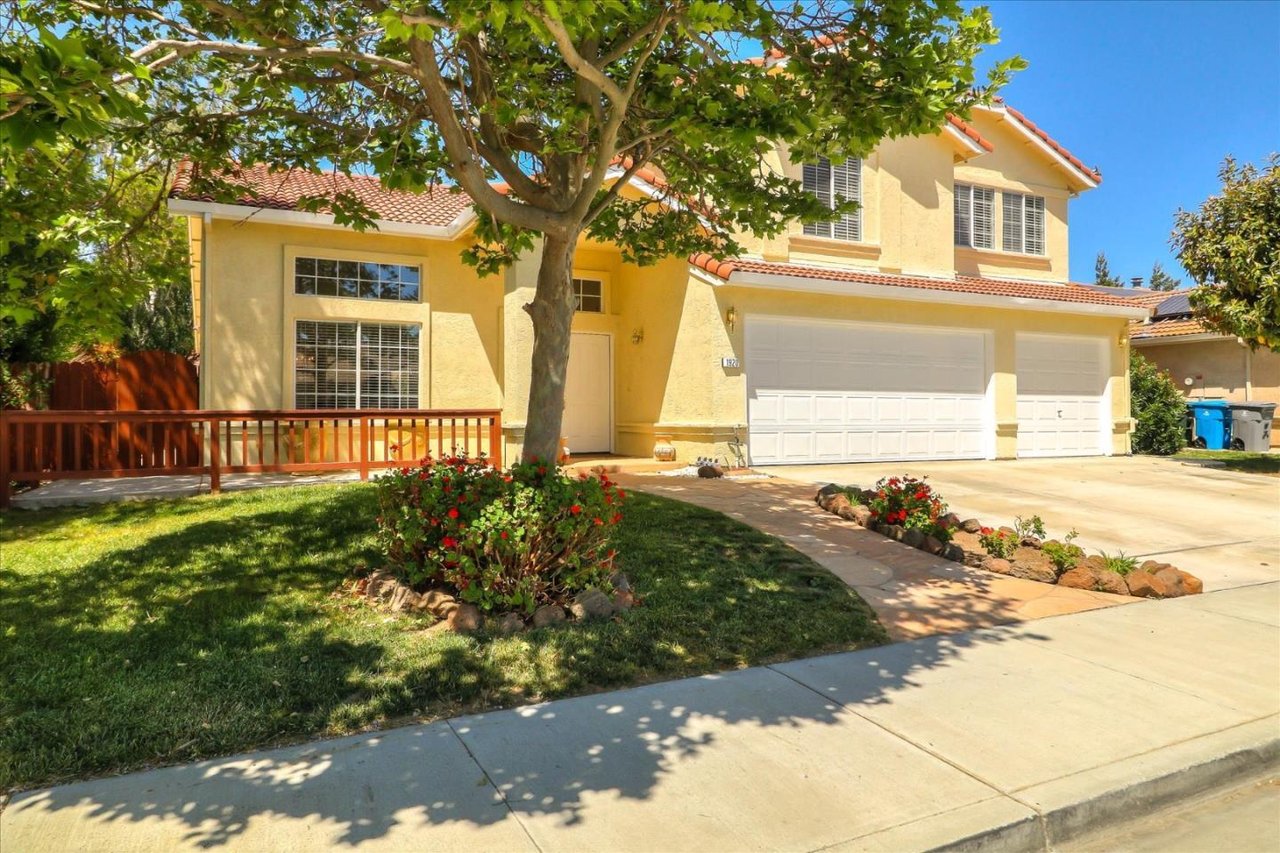 1920 Sycamore Court