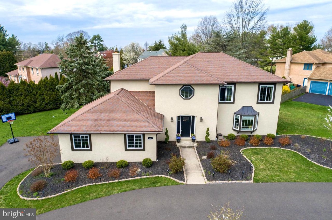 1005 Denston Dr