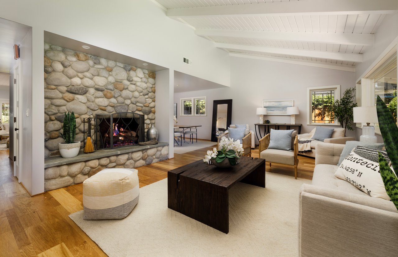 Four Bedroom Home Near Butterfly Beach
