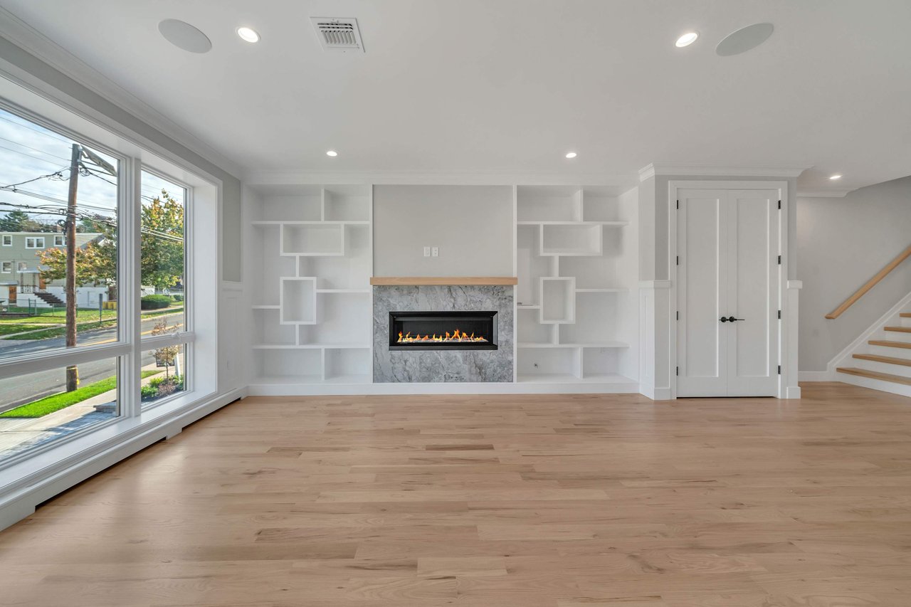 220 E Central Blvd