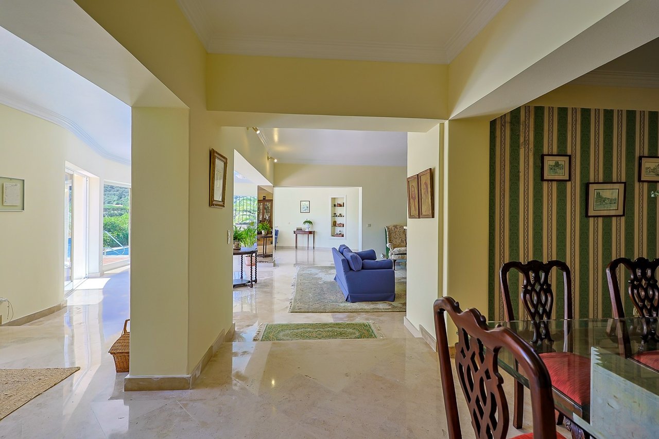 Exclusive Family Villa with Expansive Gardens Near Sintra’s UNESCO Heritage Centre