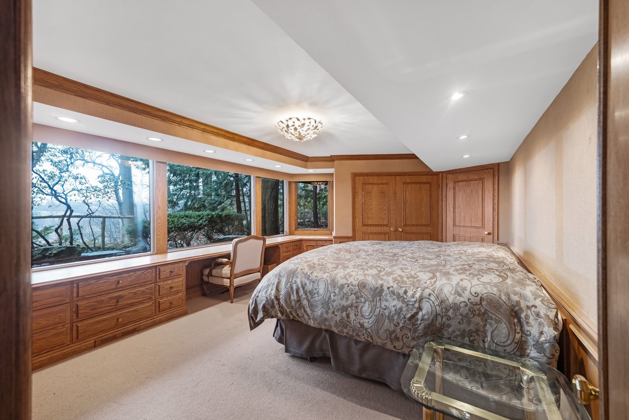 1000 Mississauga Heights Dr