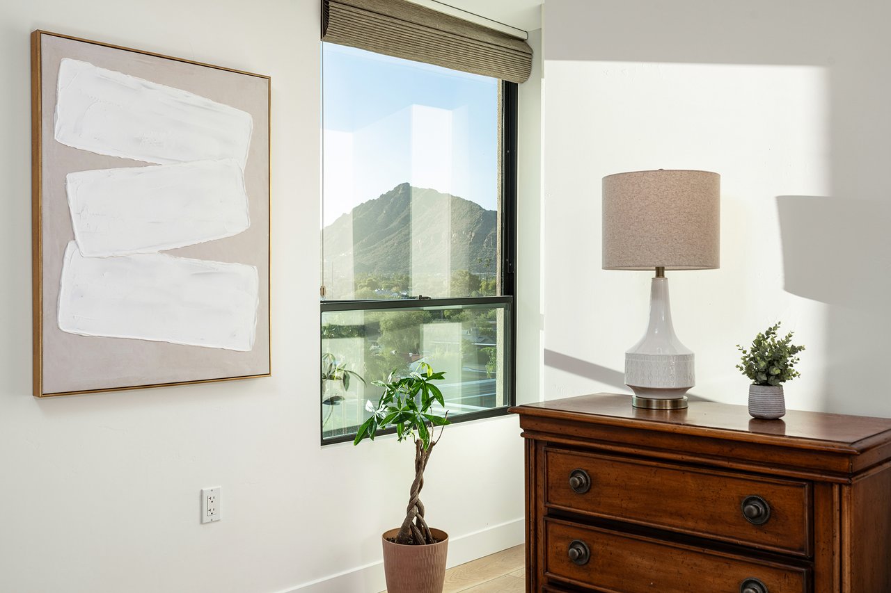 6803 E MAIN Street, 5511