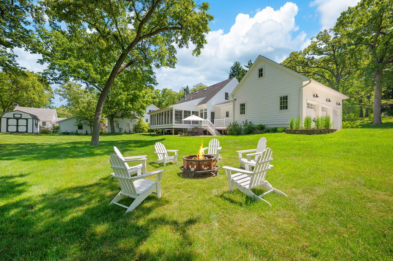 47118 Oak Avenue, Grand Beach, MI 49117