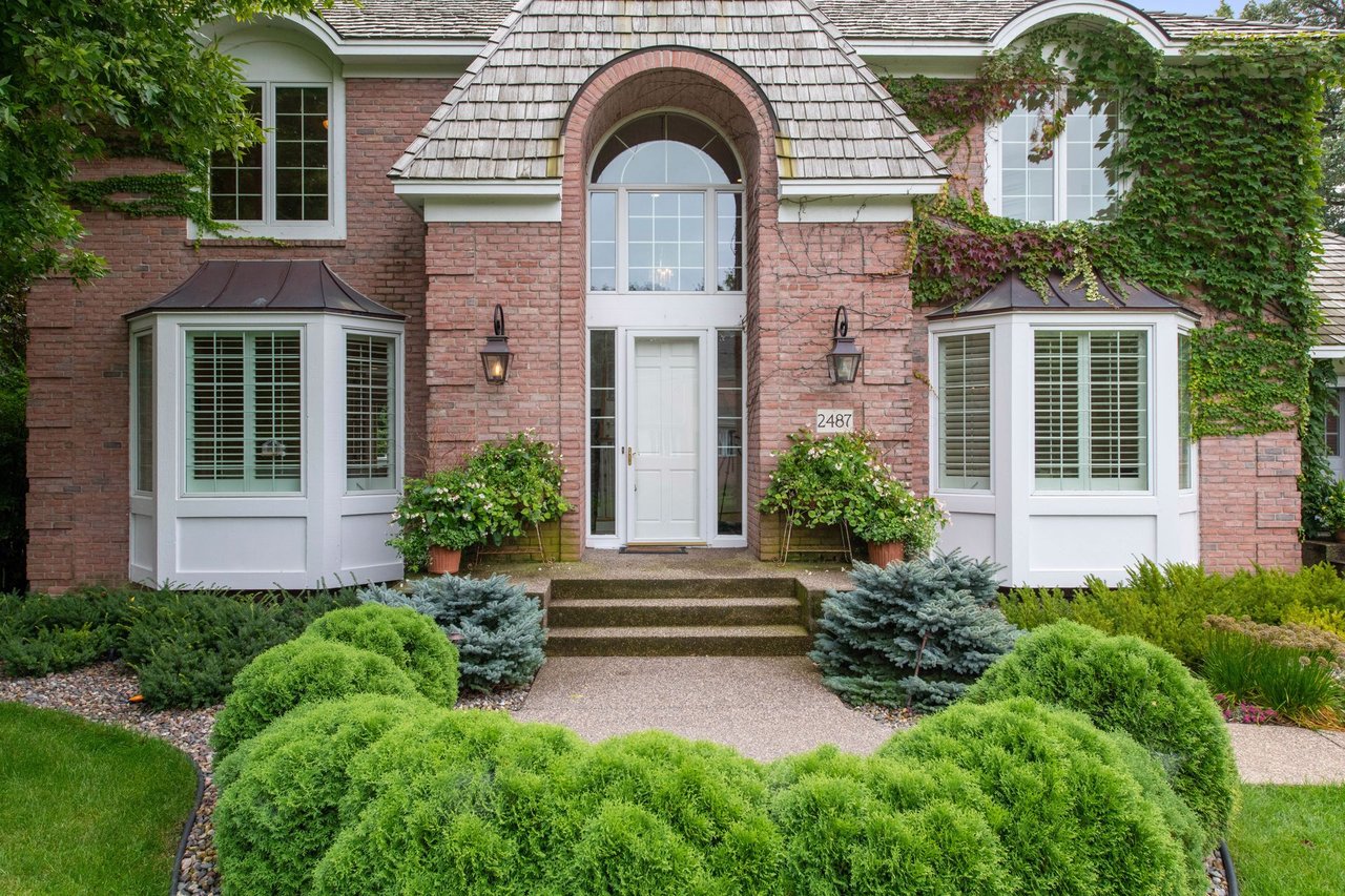 2487 Crowne Hill Road, Minnetonka