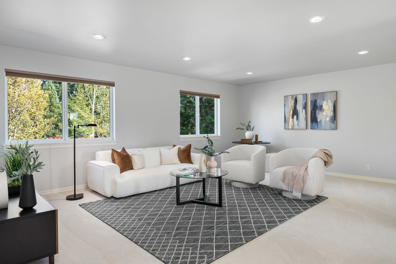 202 Chelan Ct NE