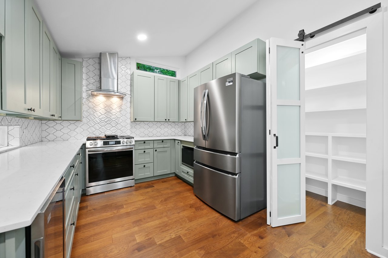 1006 Cherico St