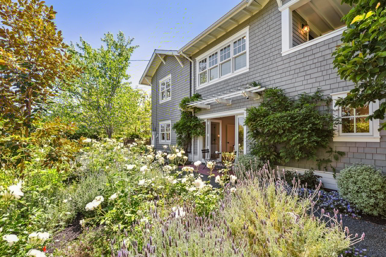 129 Sunnyside Avenue
