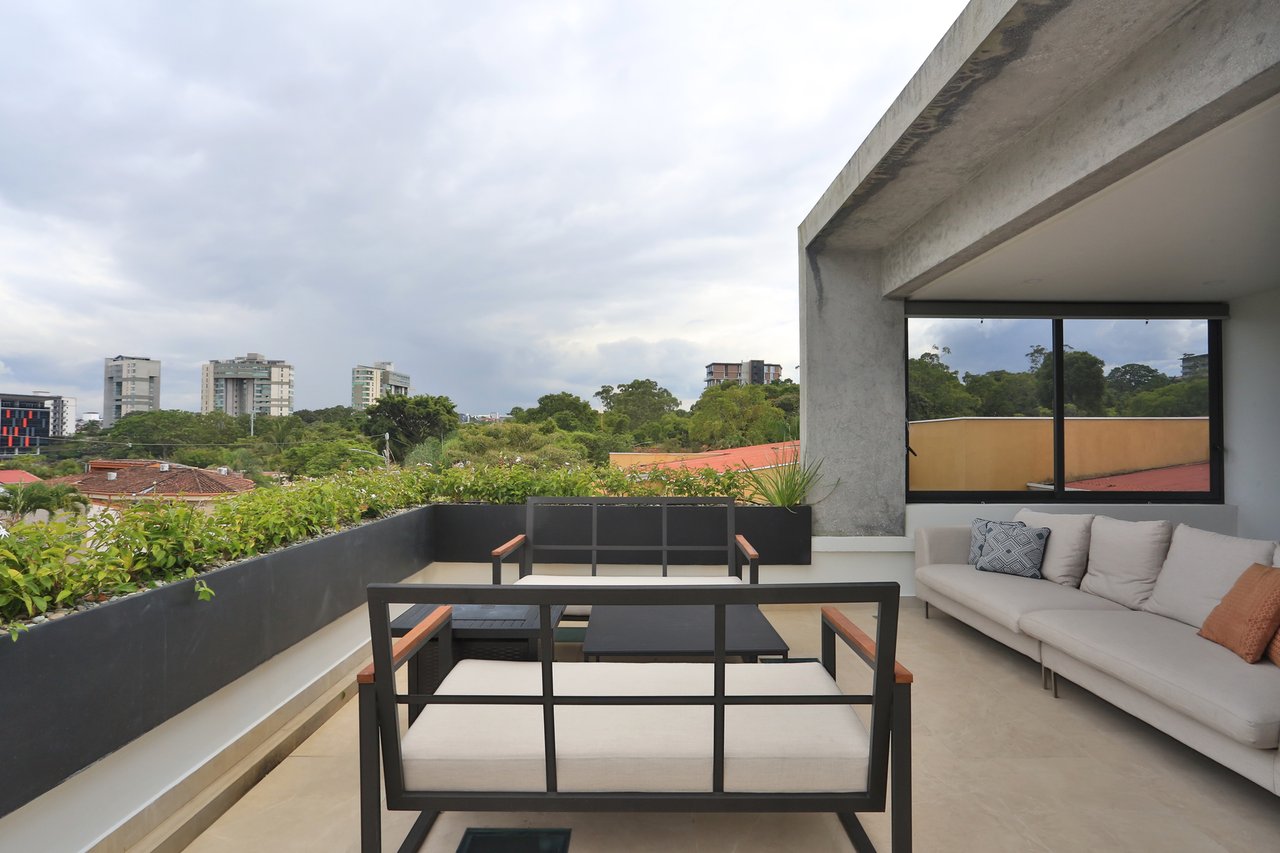 Remodeled Residence With Apartment, Escazu, San Jose