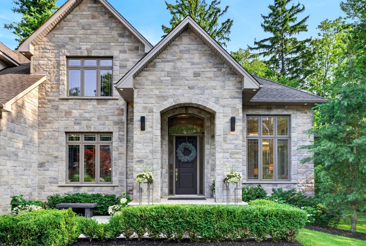 Luxury Custom Bungaloft