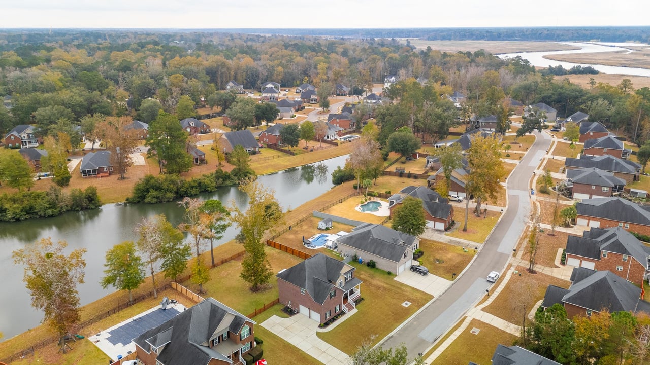 5516 Crescent View Dr