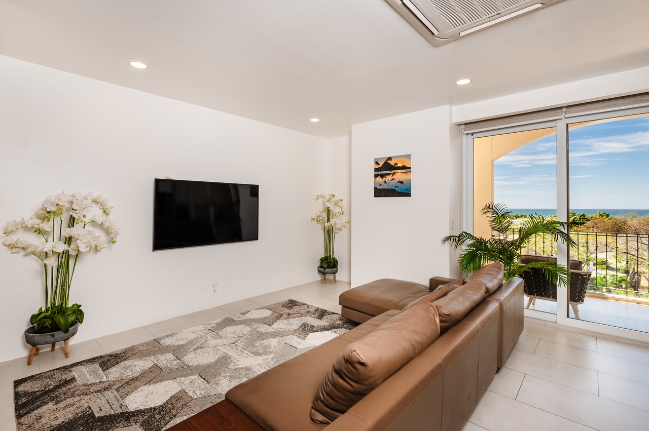 Penthouse 32 | Luxury Ocean-View Condo at Peninsula Langosta