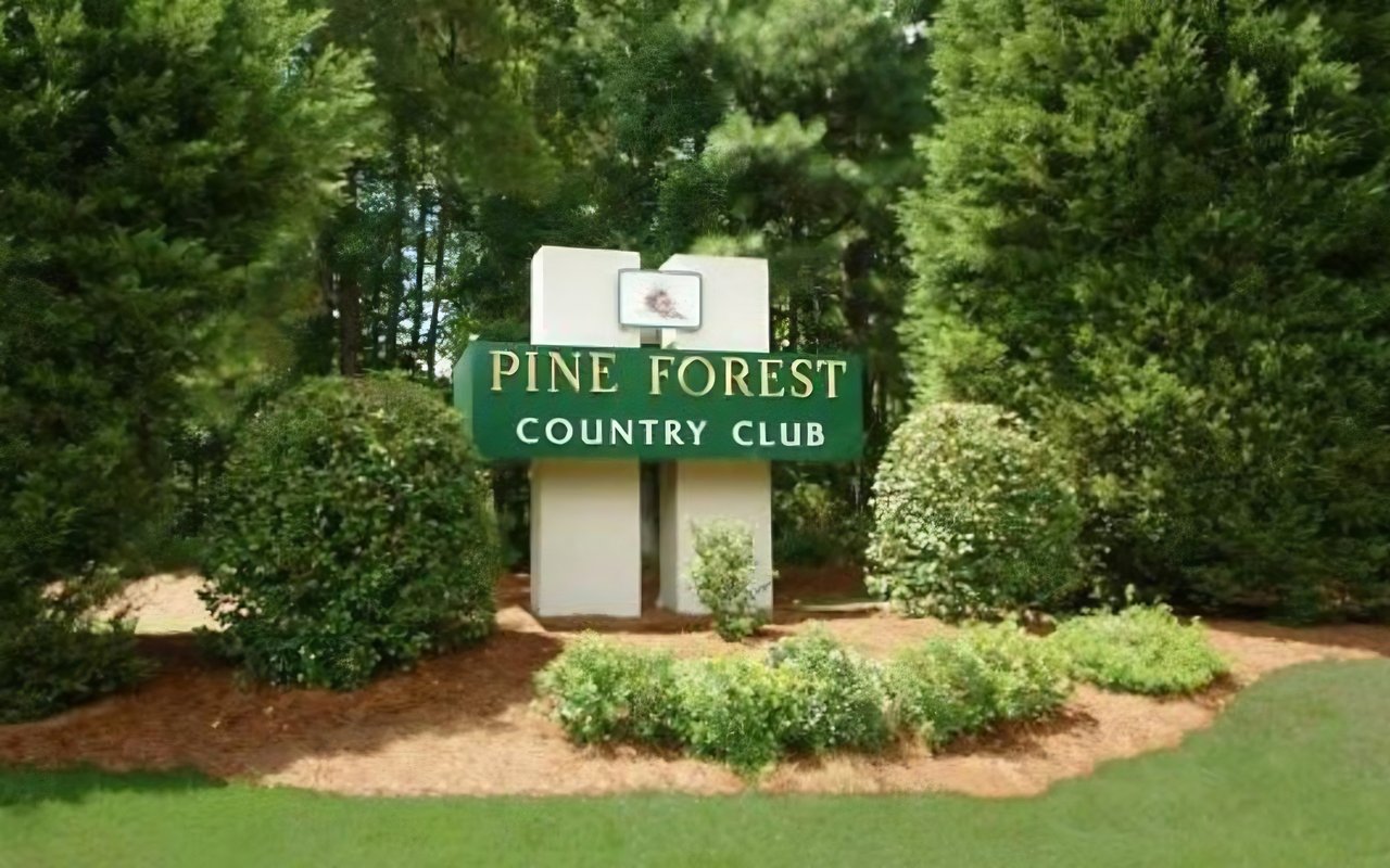 Pine Forest Country Club