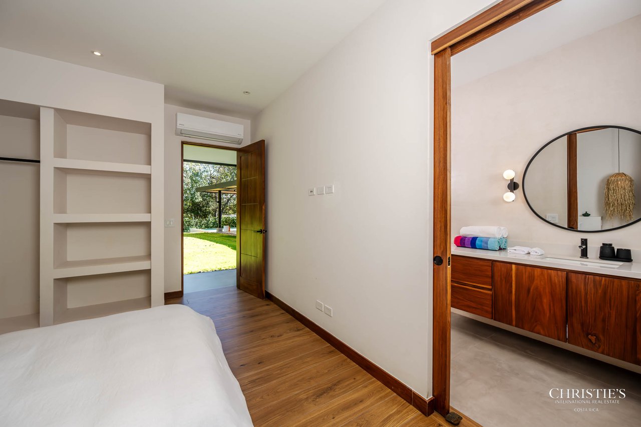 Casa Lola – Contemporary Beachside Oasis in Playa Grande