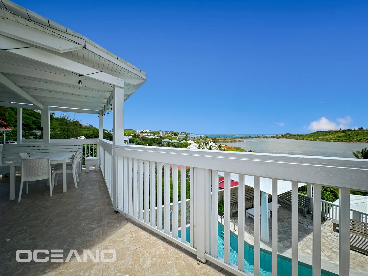 EXCLUSIVE : Set of 2 Apartments (T3 & T2) with Terraces - Charm and Investment Potential