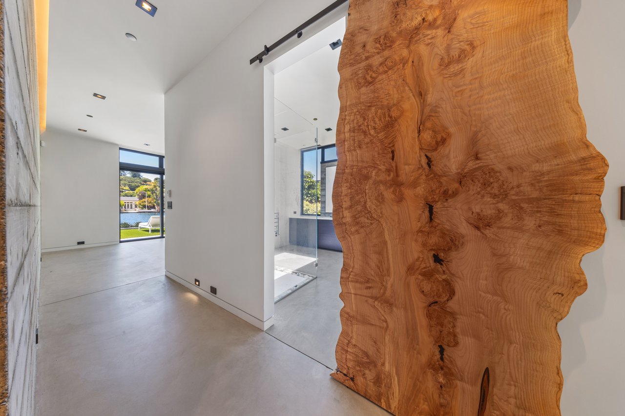 Contemporary Retreat on the Belvedere Lagoon