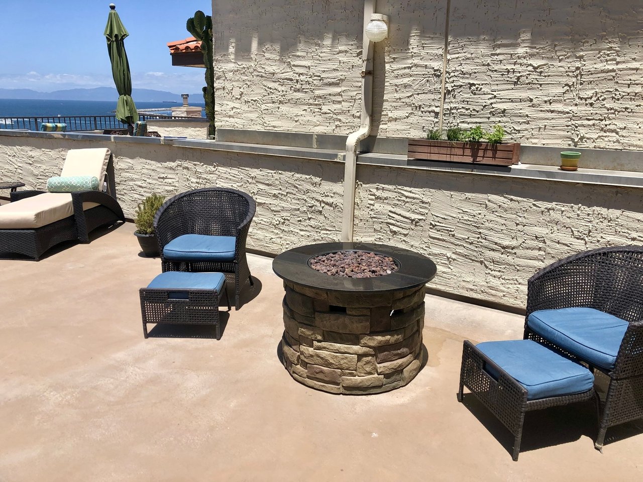 555 Esplanade # 517, Redondo Beach 90277