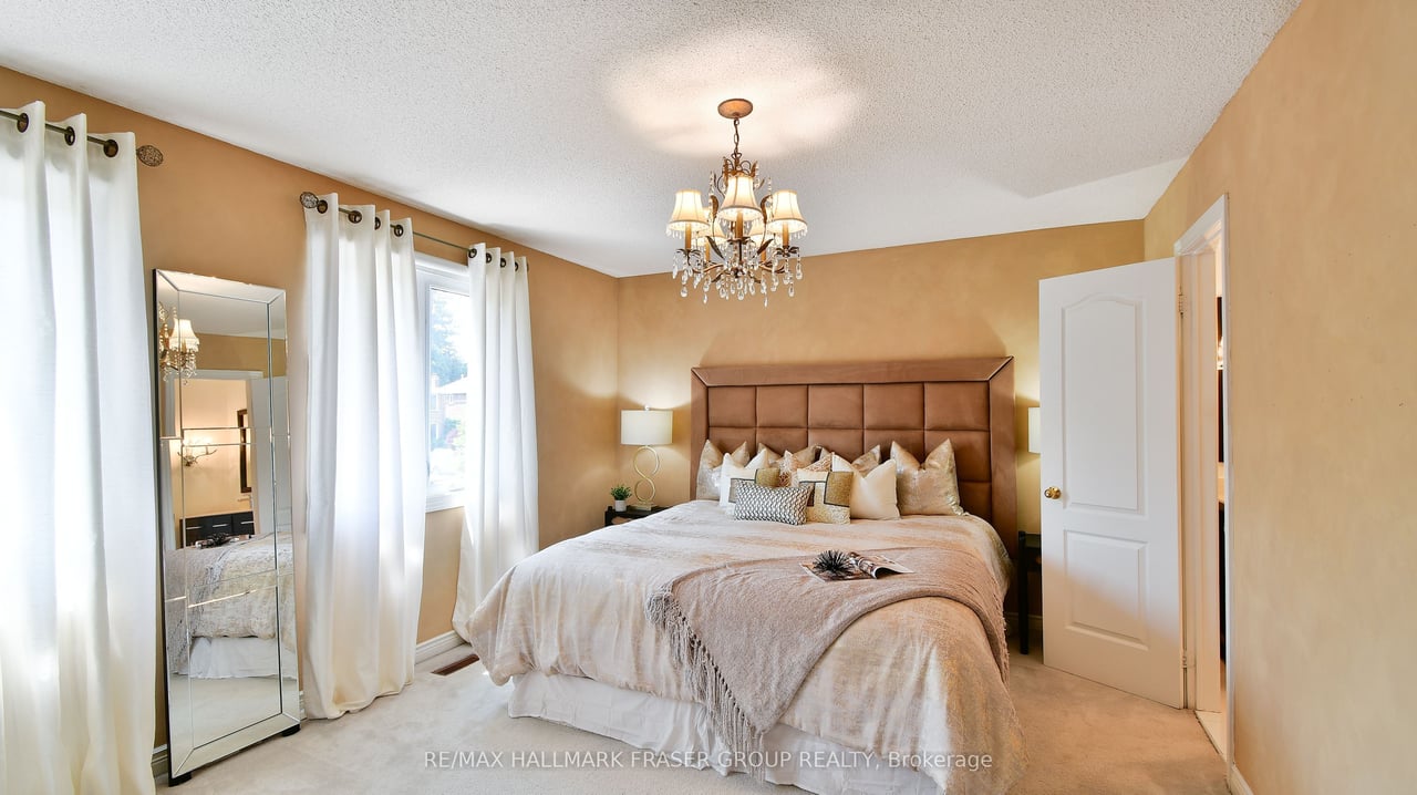 28 Leah Cres