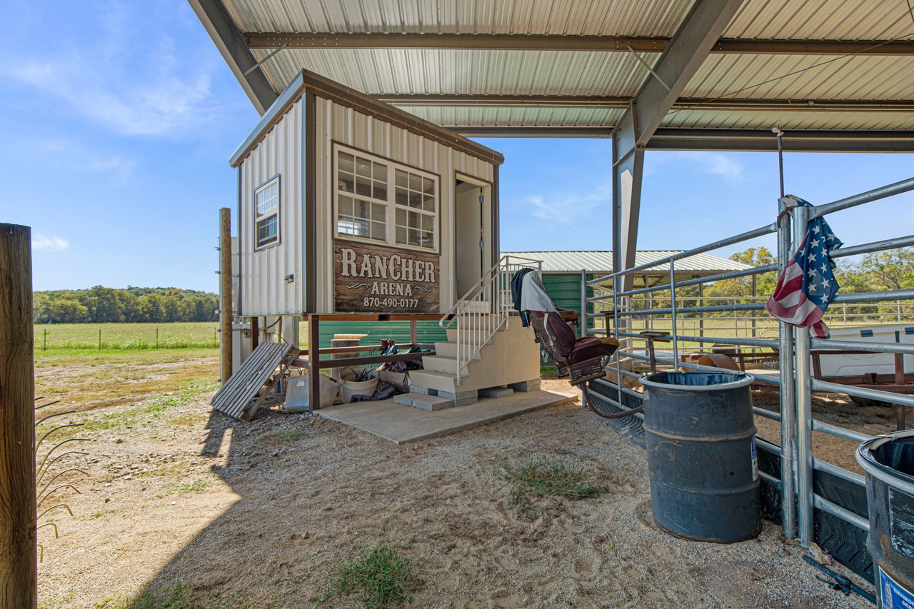 185 Acre Horse and Cattle Ranch