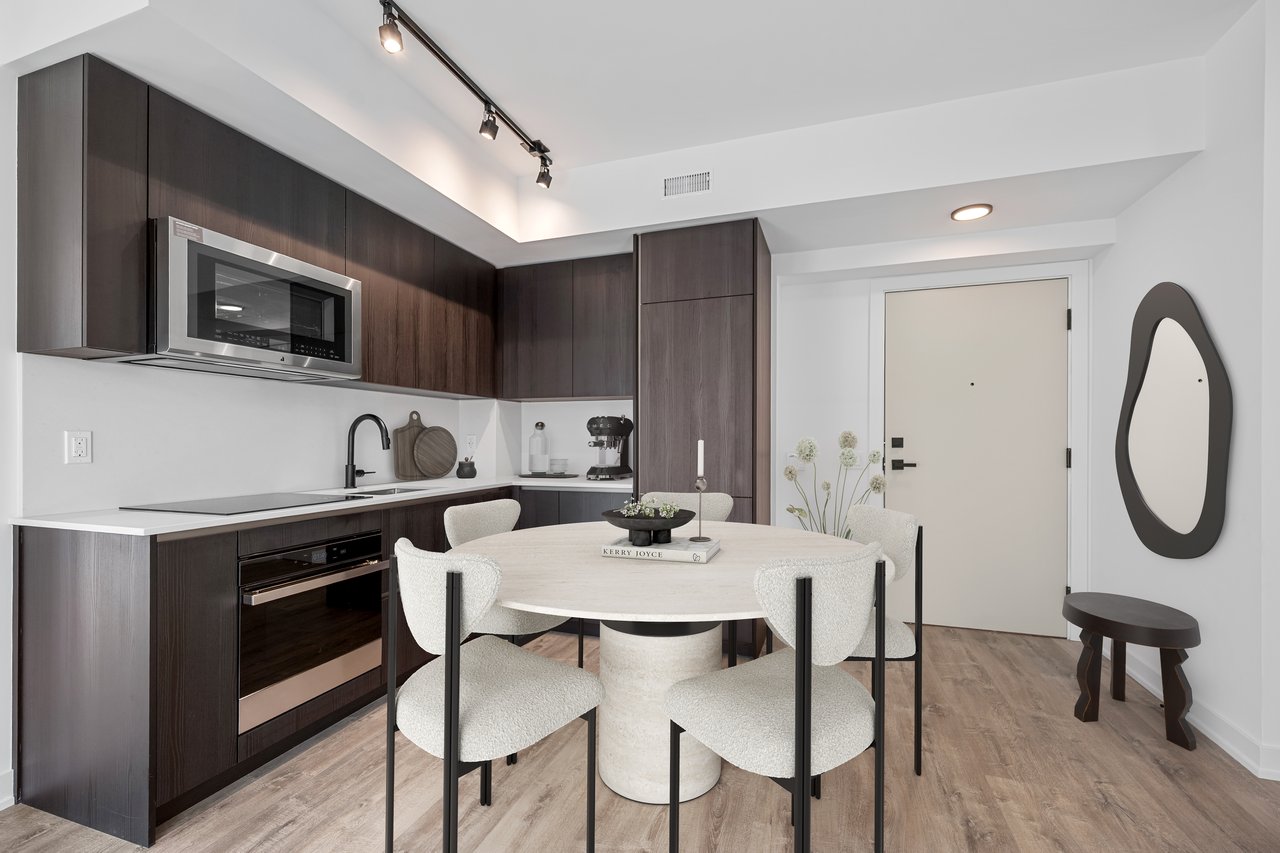 327 King Street W, Toronto C01 Unit: 4304