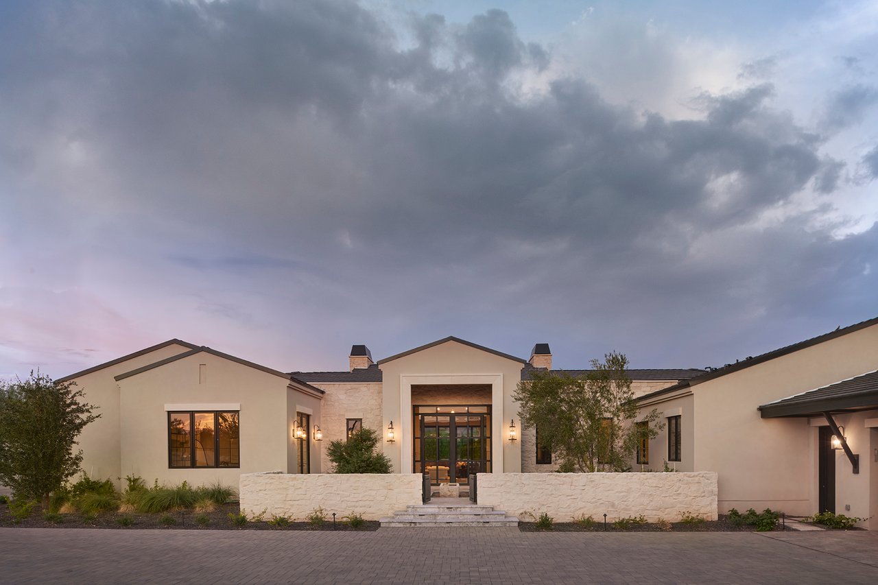 5524 N HOMESTEAD Lane