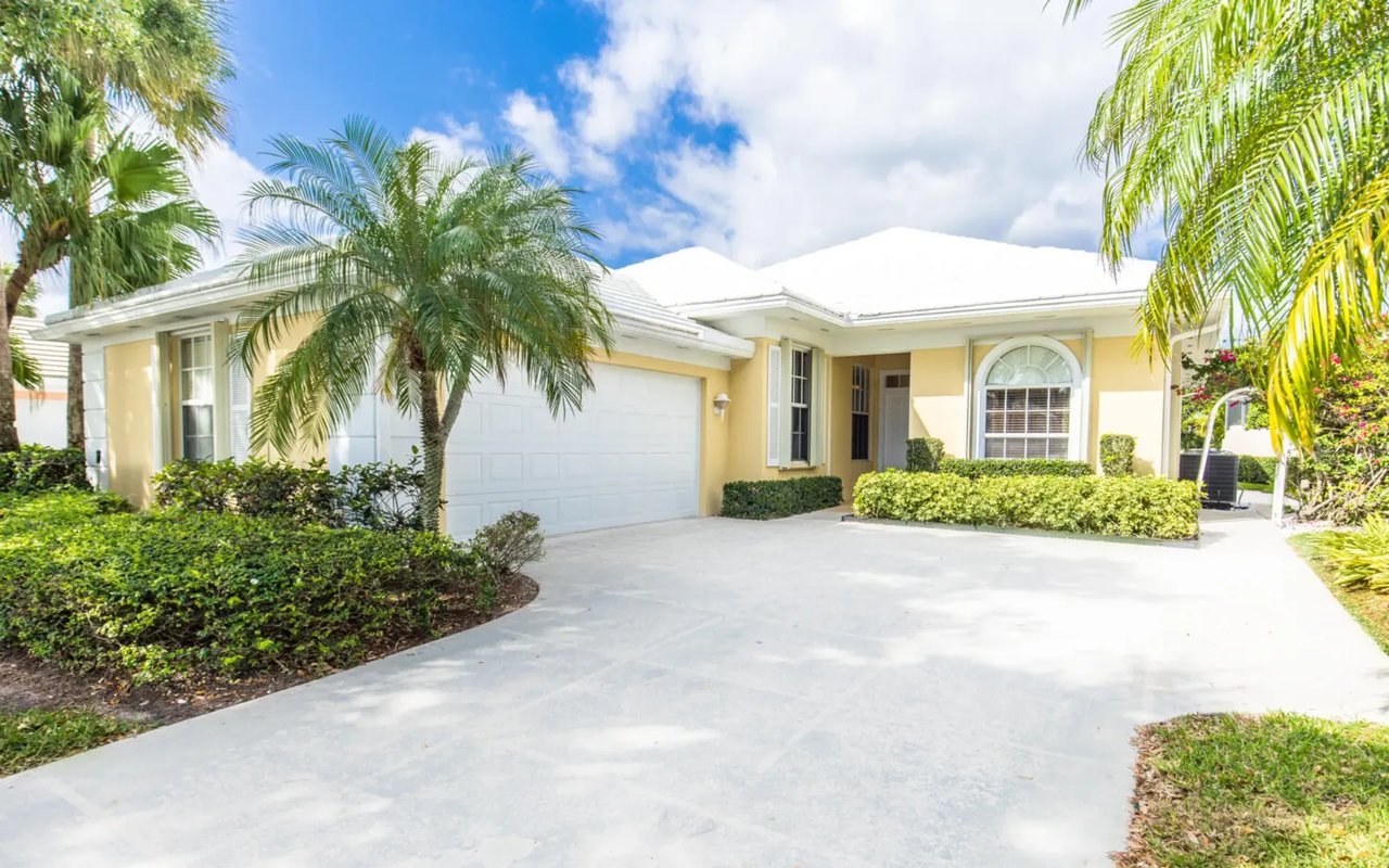 8517 E Garden Oaks Cir