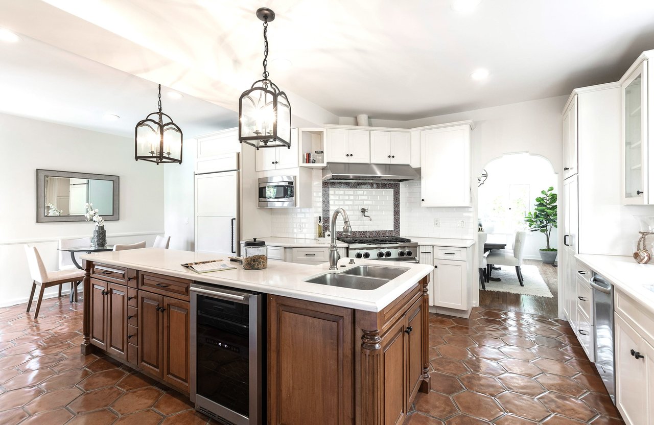 109 South Formosa Avenue