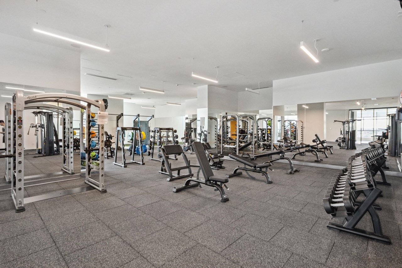 1210-3809 Evergreen Pl
