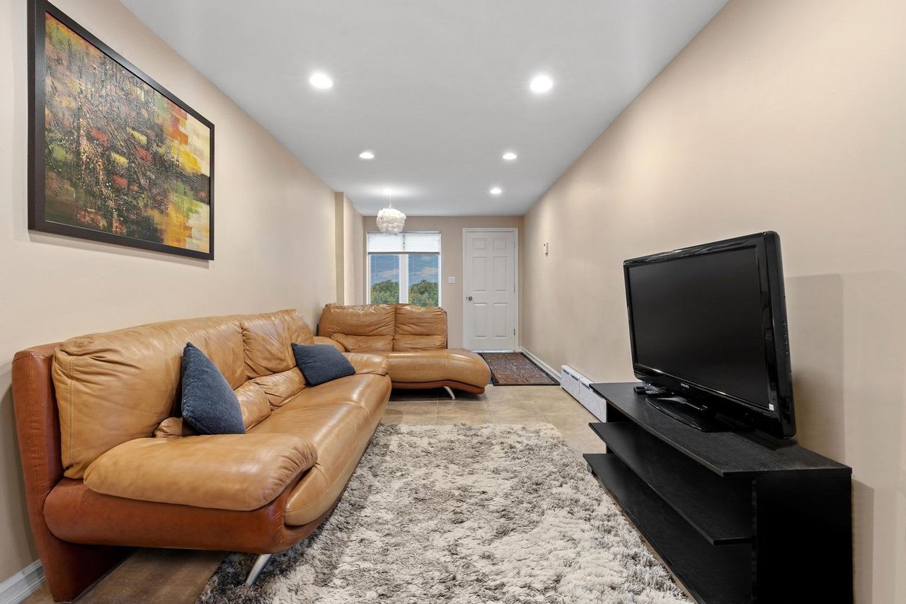 729 Kathleen Place