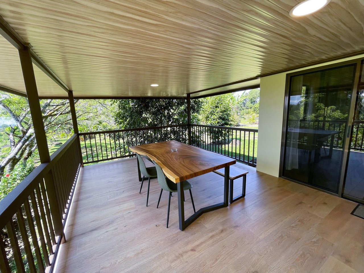 Creekfront Country Acreage Home, Perez Zeledon, San Jose