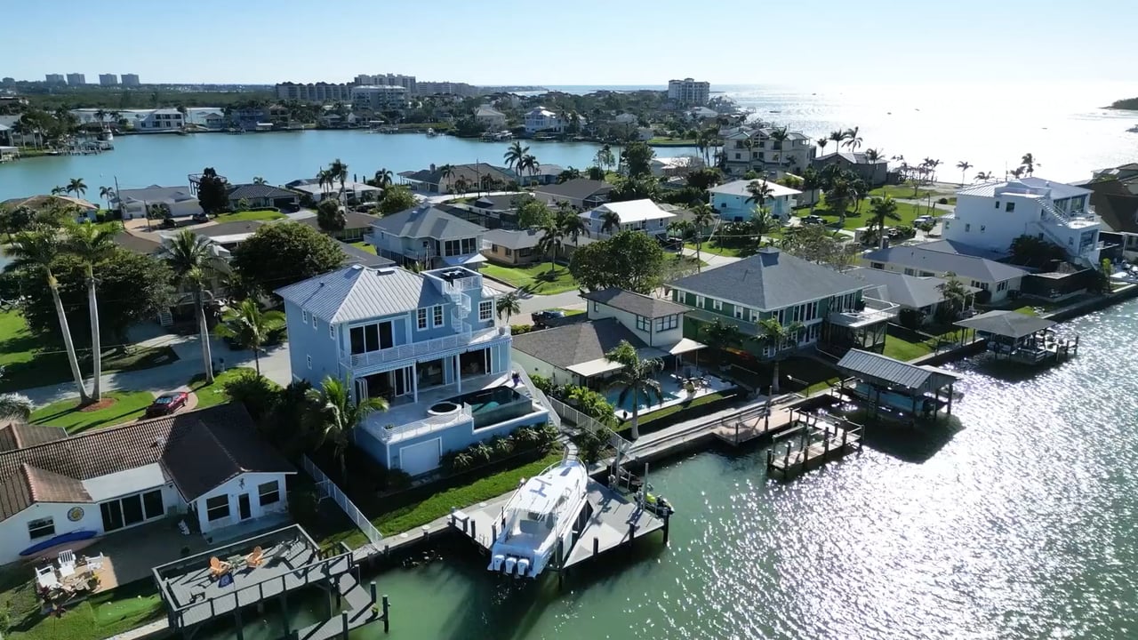 192 Tahiti Cir Naples, FL 34113