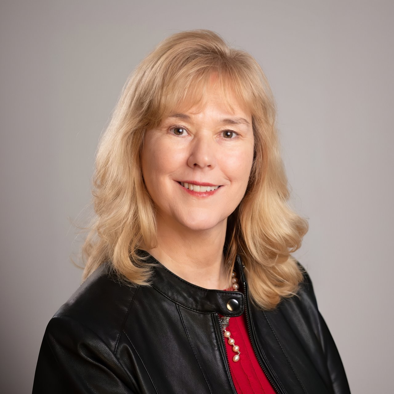 Debra Reece Hilton Head Island, SC Real Estate Agent Headshot