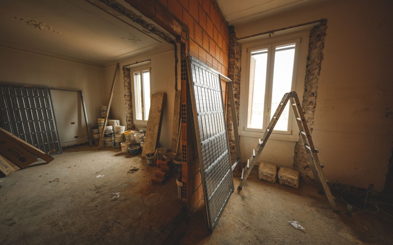 Empty Nesters: Top 5 Reasons Why It Could Be Wiser to Sell than To Renovate