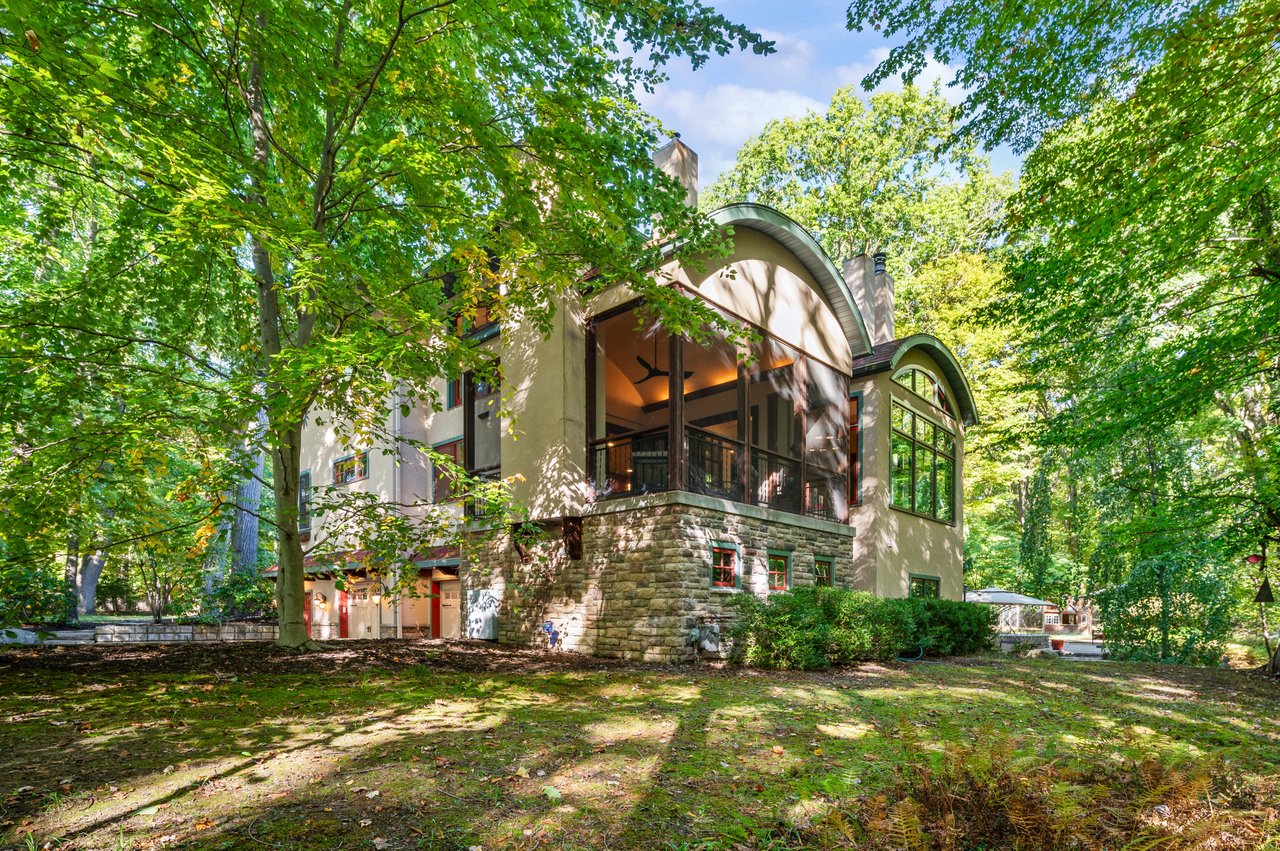 Wooded Coastal Retreat