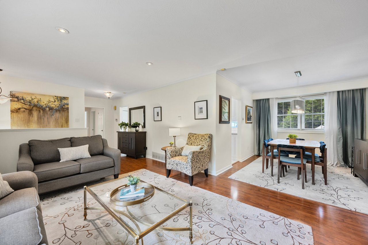 210 Richard Avenue, Newmarket