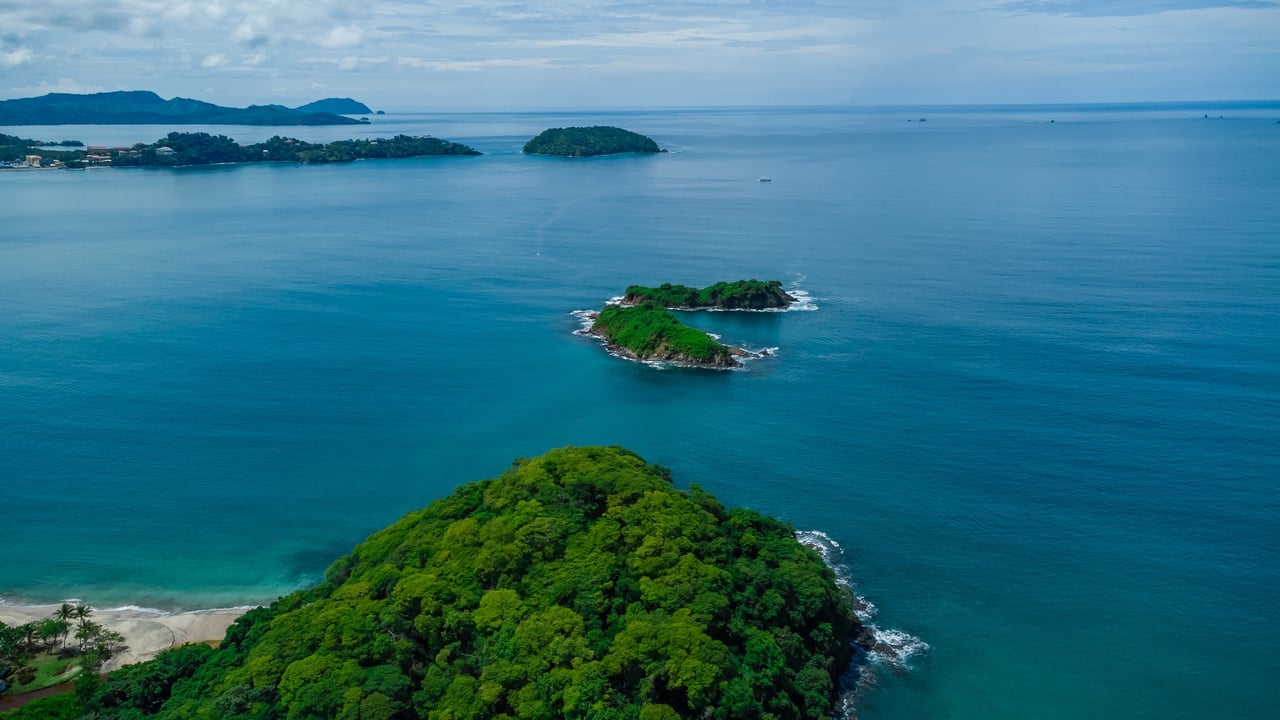 Surfside Lot L16 | Buildable Homesite Near the Beach in Surfside, Playa Potrero