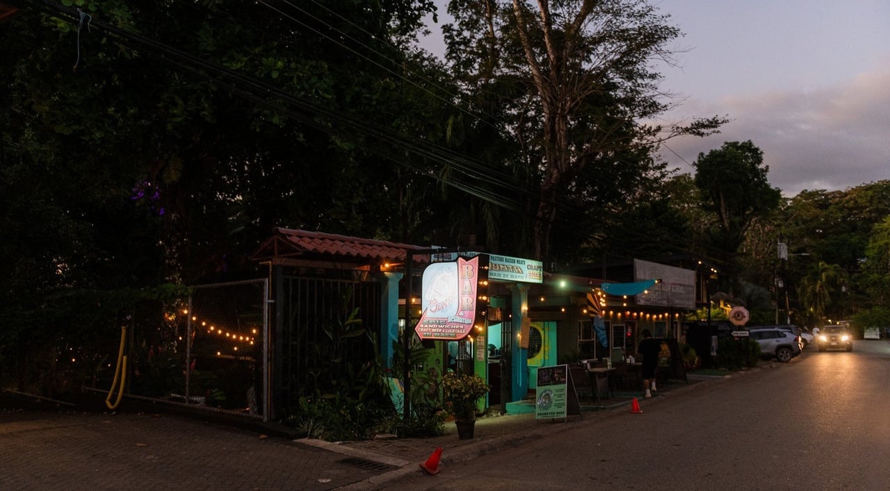 0.23 ACRES – Multi-Business Property In The Heart Of Dominical – Restaurant, 4 Cabins & Commercial Rental!!!!