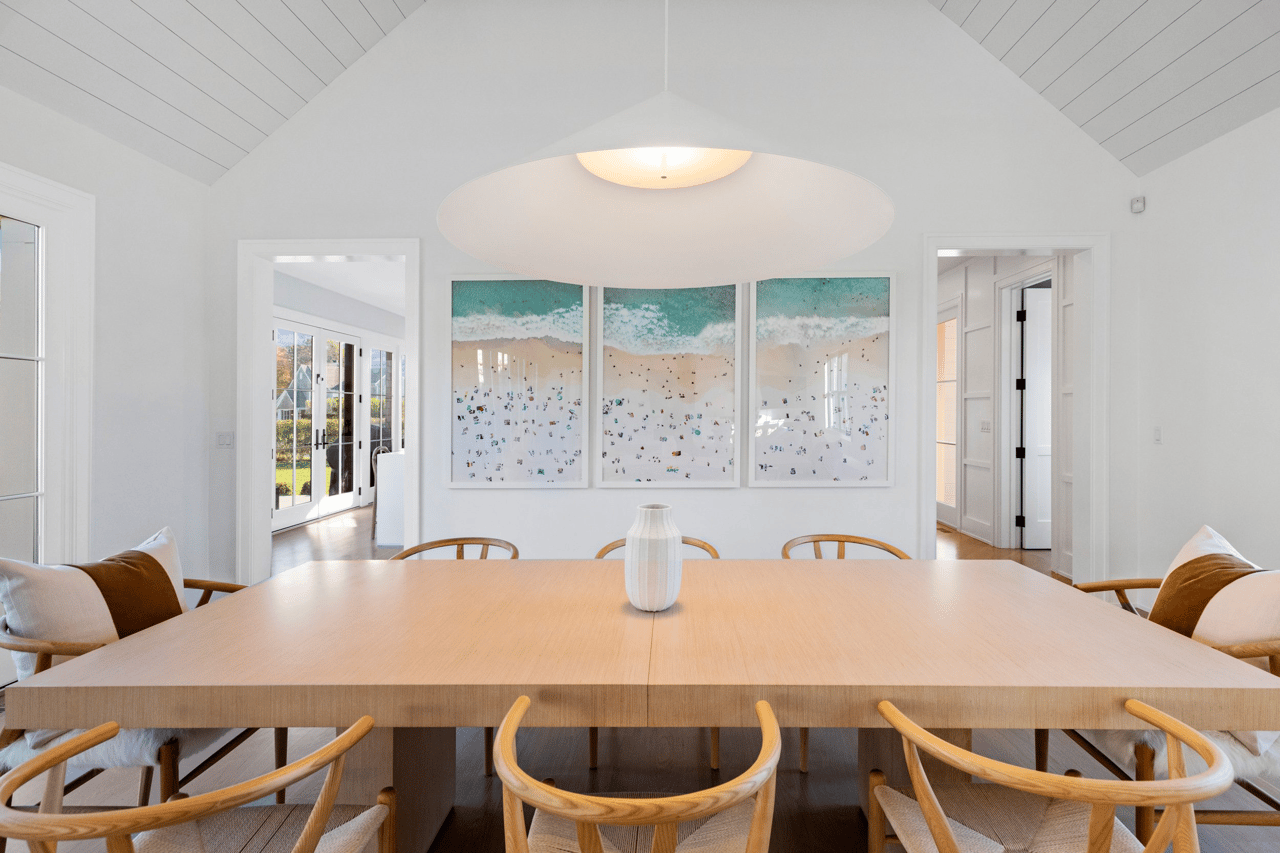 472 Edge of Woods Rd