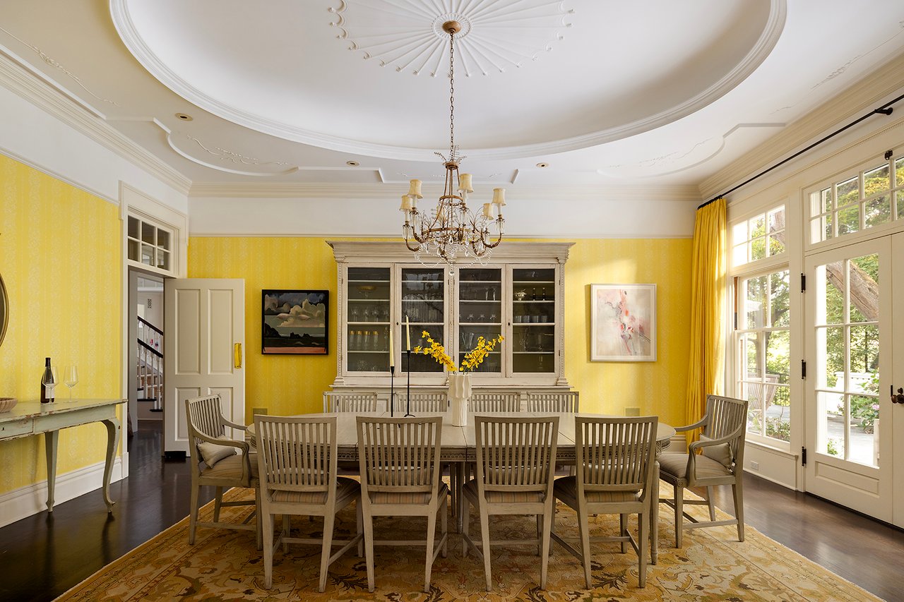 2041 Mandeville Canyon Road