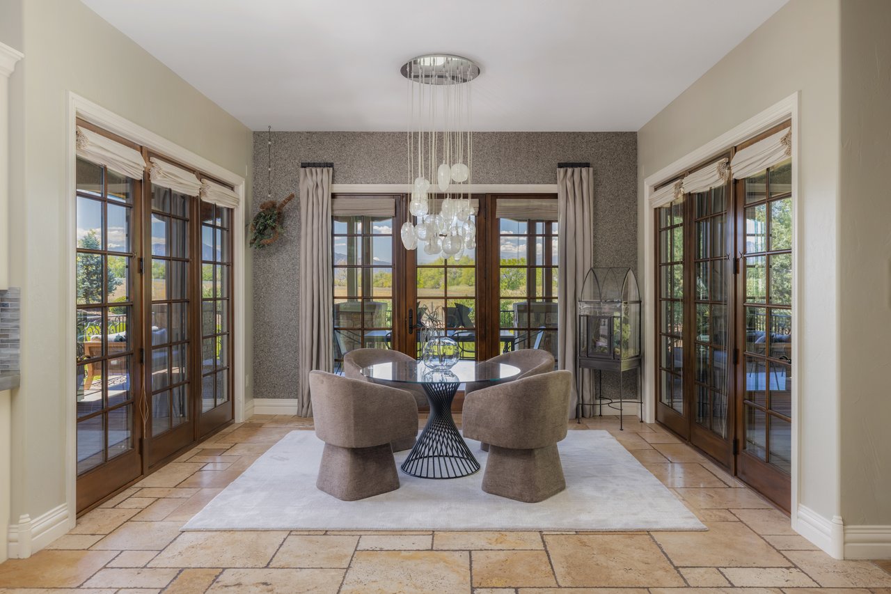 8925 Mountain View Lane