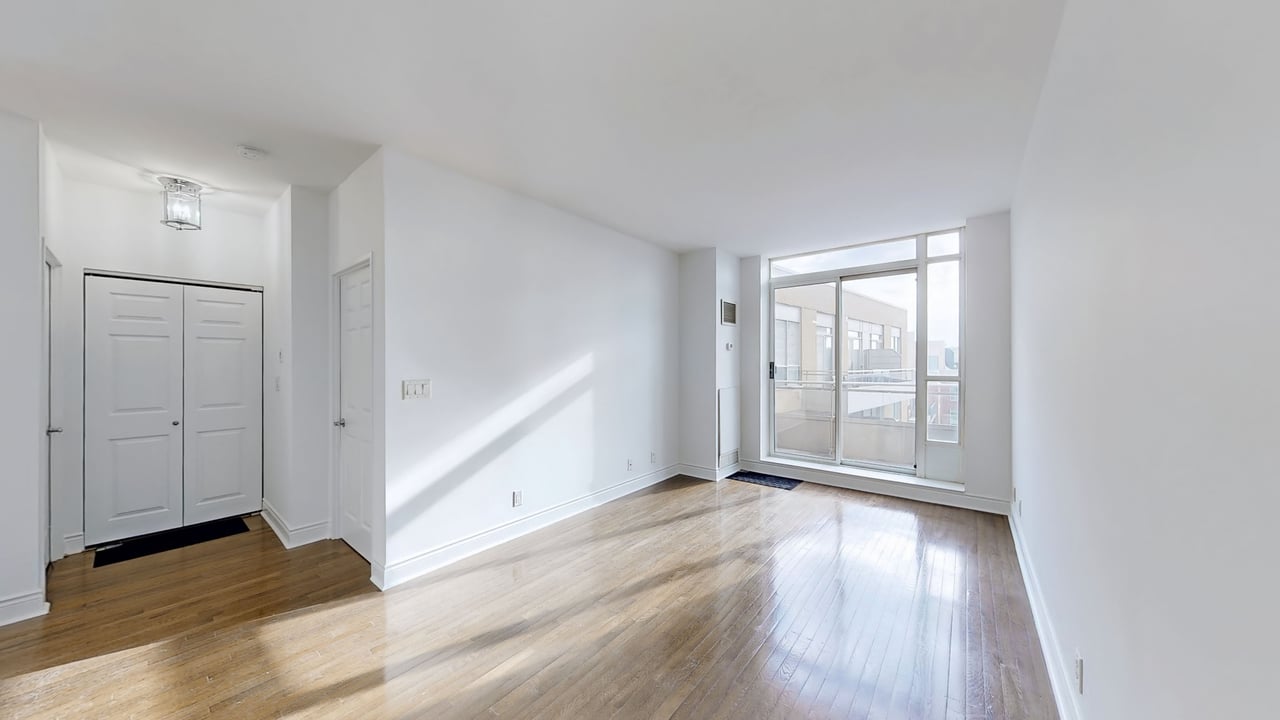 245 Davisville Avenue UPH1