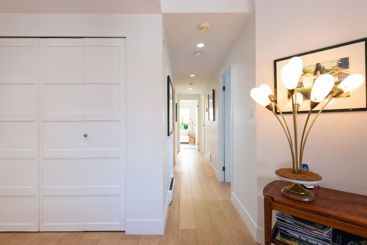 301-1337 W 10th Ave