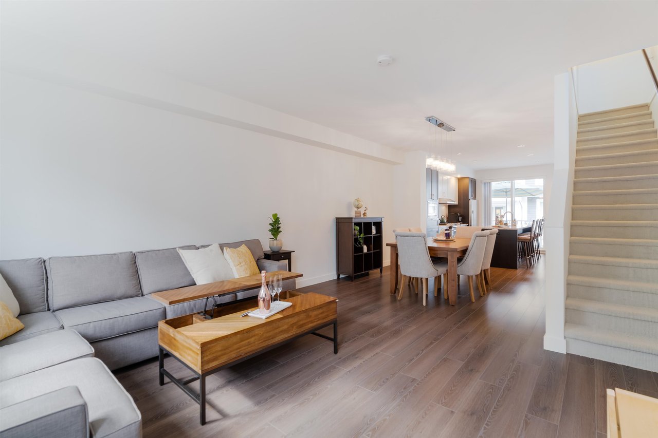 132-528 Foster Ave