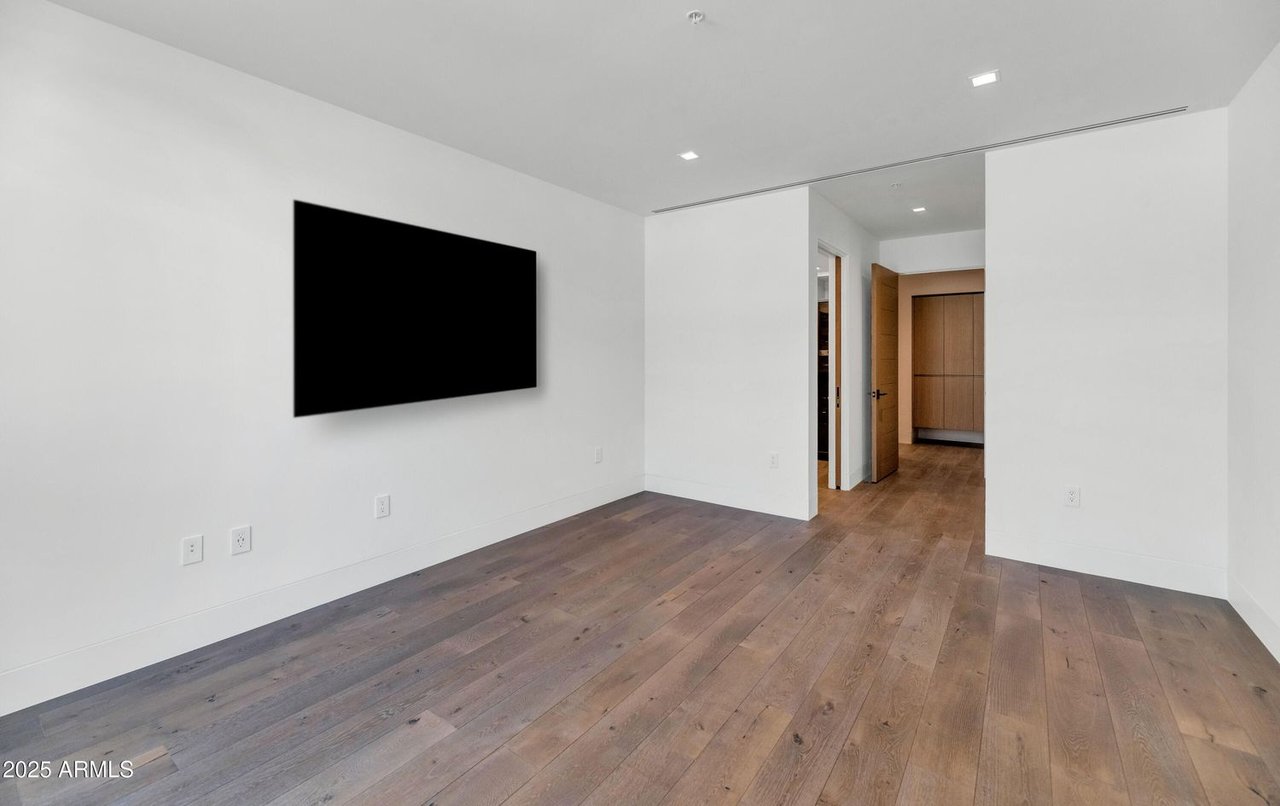 6587 N Palmeraie Blvd, #1051