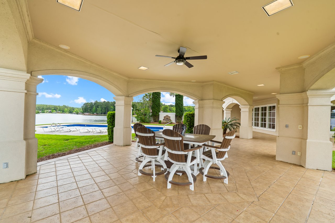 745 S Chickasaw Trail