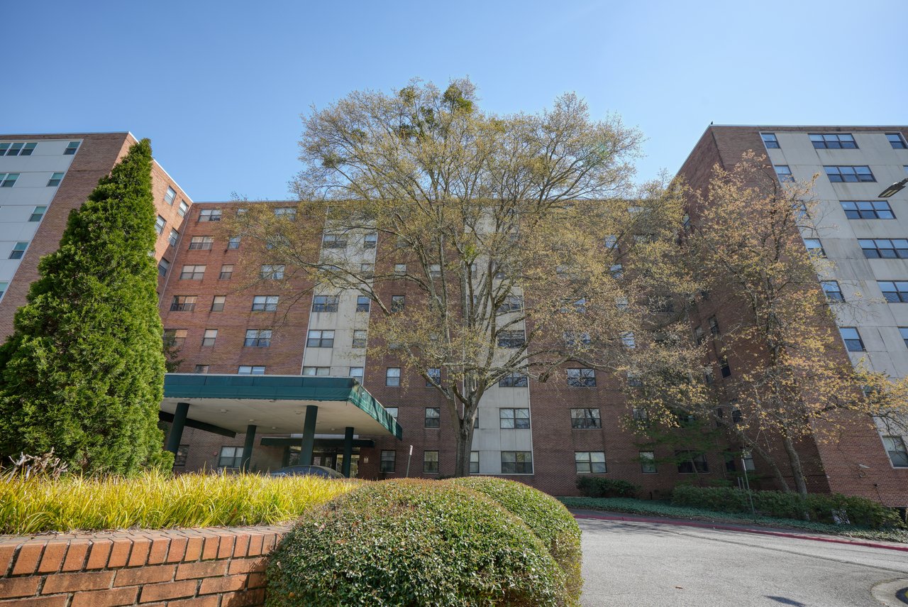 Slaton Manor Condominiums
